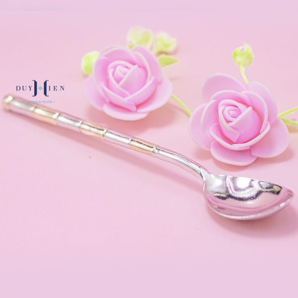 thia-bac-nguyen-chat-s999-duy-hien-can-kieu-than-tre-p2412180010