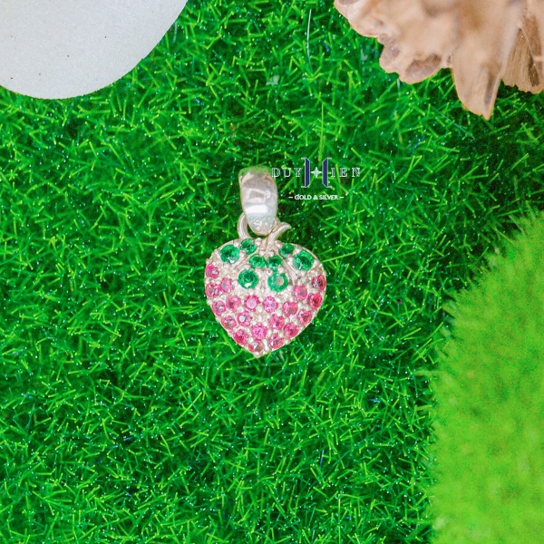 mat-day-chuyen-bac-tre-em-qua-dau-tay-xinh-xan-m2412130015