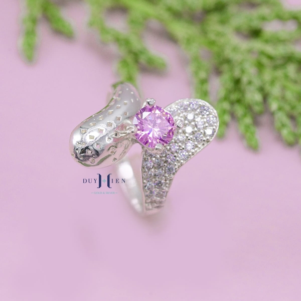 nhan-bac-nu-duy-hien-phong-thuy-da-hong-hinh-chiec-la-n2409060021