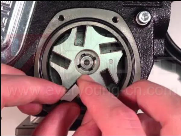 Nguyên nhân và giải pháp khi MÁY BƠM DẦU không lên dầu?