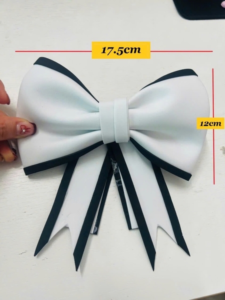 no-xop-chanel-den-trang-xam-nhat