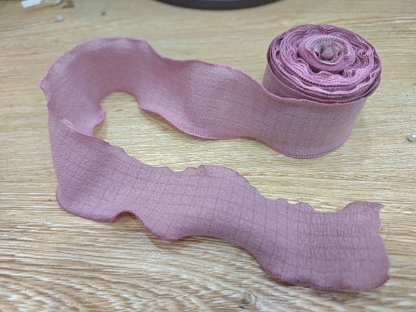 ruy-bang-beo-hong-dat-4cm-10m