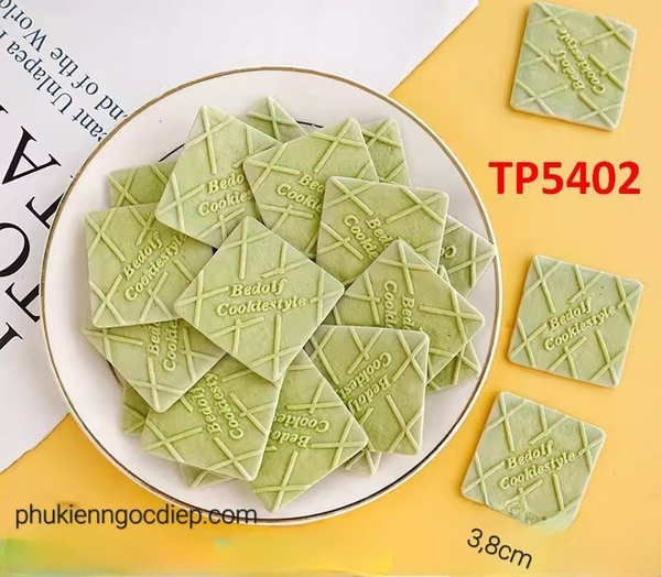 banh-quy-vuong-tra-xanh-150g-goi