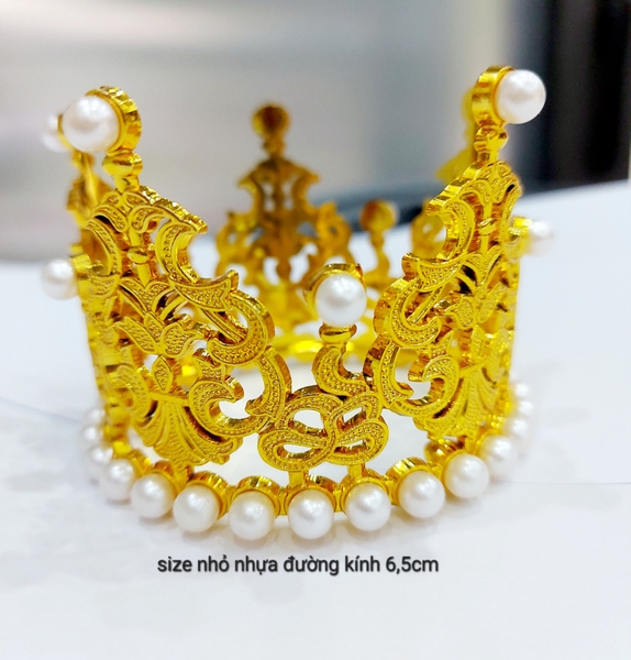 vuong-mien-nhua-ngoc-trai-size-nho-dk-6-5cm-vang