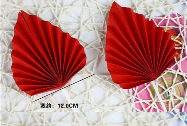 quat-hinh-la-mau-do-set-2-cai