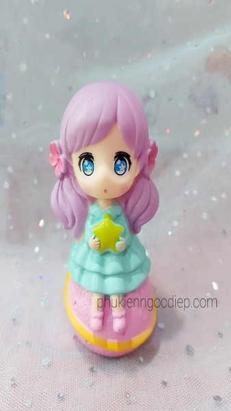 cong-chua-om-ngoi-sao-vang