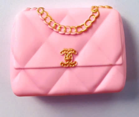 tui-nhua-chanel-hong