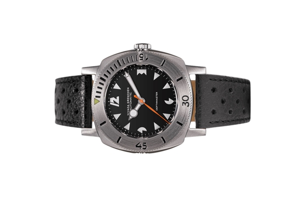 Nivada Grenchen, dòng sản phẩm Depthmaster, Ref number: 14102A, mặt số đen, size 39mm, máy tự động, vỏ thép không gỉ 316, dây da bò, mới 100%