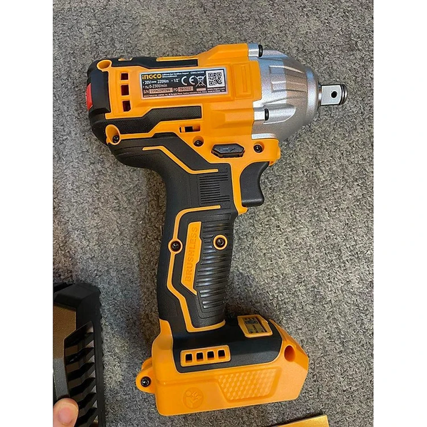 MÁY VẶN VÍT, BULONG DÙNG PIN LITHIUM-ION 20V INGCO CIWLI20208 - HÀNG CHÍNH HÃNG