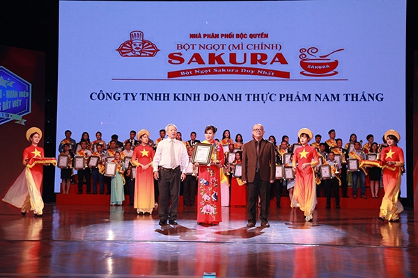 Bột ngọt Sakura tại sự kiệnTop 100 thương hiệu nổi tiếng đất Việt tháng 7/2019