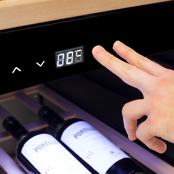 Tủ bảo quản rượu vang Caso WineExclusive 24 Smart | 718 | HA ANH GERMANY
