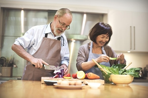 Chăm sóc sức khỏe người cao tuổi đúng cách 