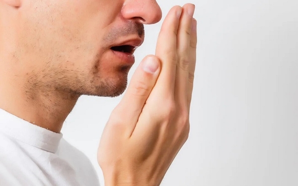 hơi thở nặng mùi gây nhiều phiền toái