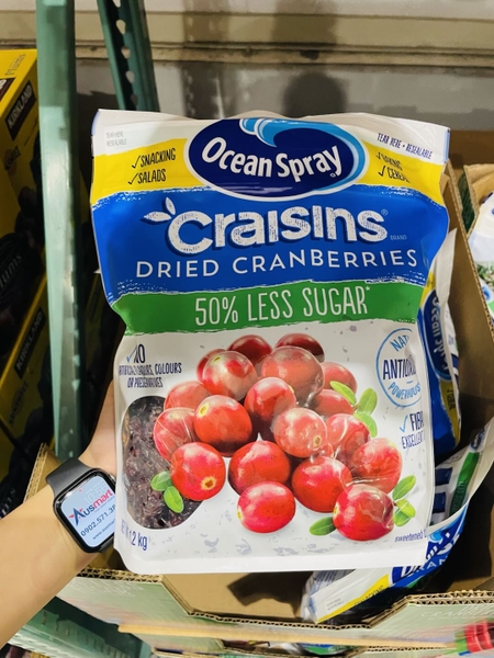 Nam việt quất khô ít đường Ocean Spray Craisins Dried Cranberries 50% Less Sugar 1.2 kg