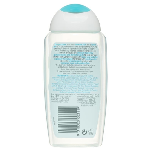 Dung dịch vệ sinh phụ nữ cho da nhạy cảm Femfresh Sensitive Wash màu xanh