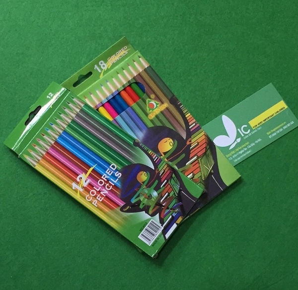 mau-chi-colored-pencils