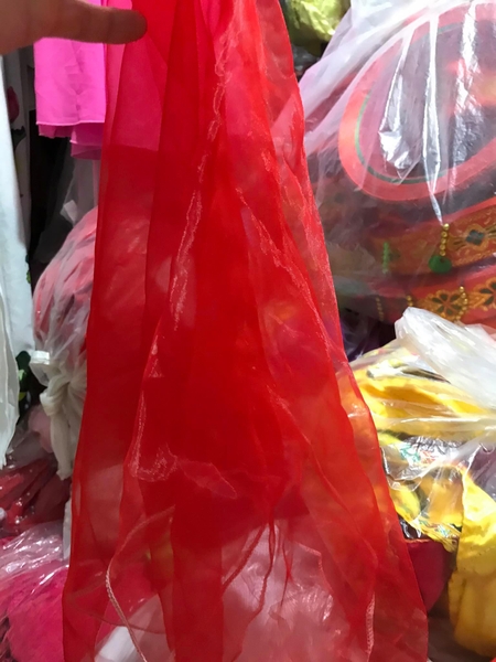 cs1-khan-voan-cam-tay