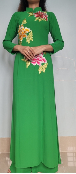 cs1-ao-dai-xanh-hoa-theu