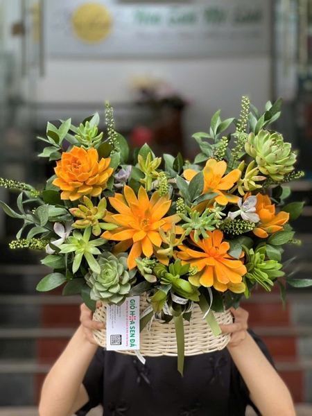 gio-hoa-sen-da-tone-cam