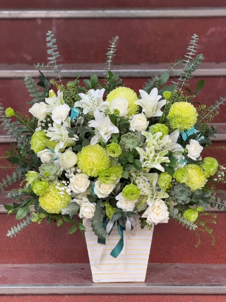 lang-hoa-tone-trang-xanh