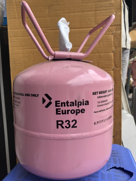 Bình gas lạnh R32 Entalpia Europe 3kg giá : 450k/bình