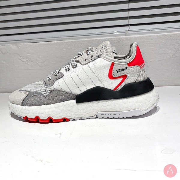 [F34123] M ADIDAS NITE JOGGER LIGHT GREY RED