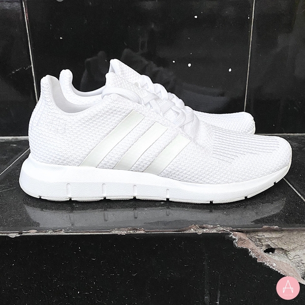 [F34315] K ADIDAS SWIFT RUN ALL WHITE