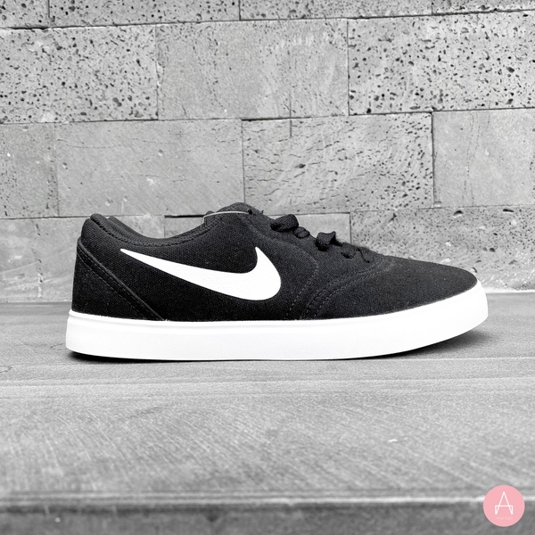 [905373-003] K NIKE CANVAS SB BLACK WHITE