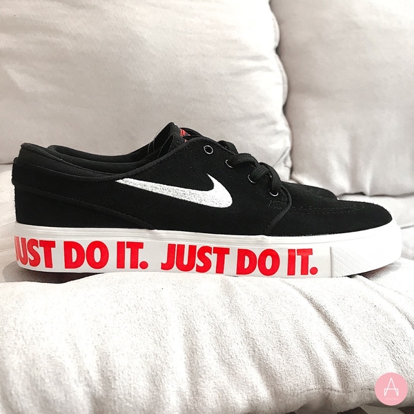 [AQ9956-001] K NIKE STEFAN JANOSKI BLACK JDI SLIP ON