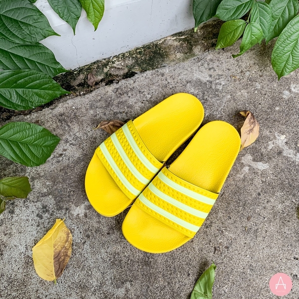 [EE7449] W ADIDAS ADILETTE SLIDE YELLOW