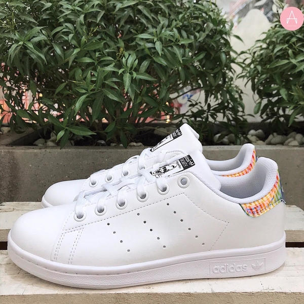 [EH0780] K ADIDAS STAN SMITH IRIDESCENT LINE