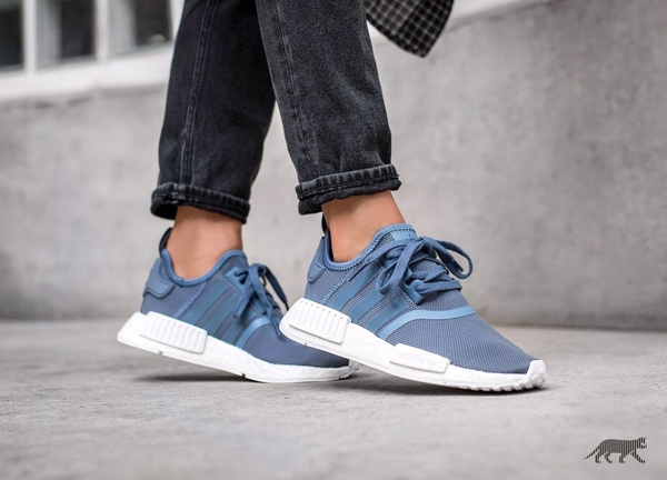 [S76005] W ADIDAS NMD R1 BLUE TECH INK