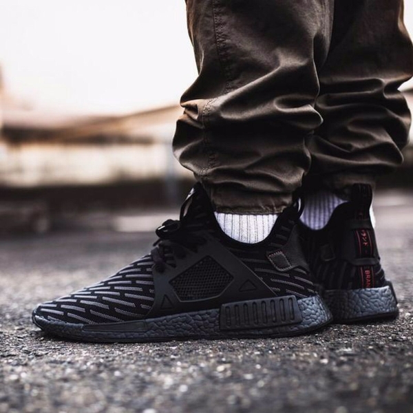 M ADIDAS NMD XR1 '' TRIPLE BLACK 