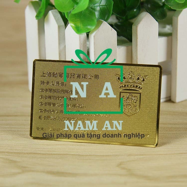 card kim loại sang trọng