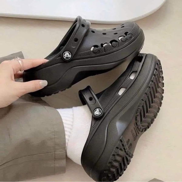 CROCS BAYA PLATFORM CLOG [BLACK]