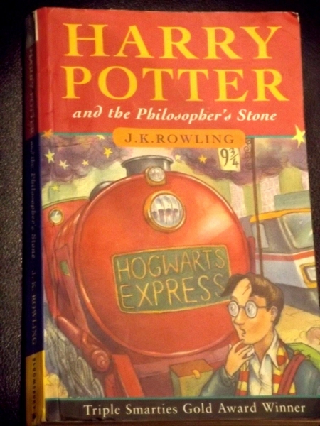 harry-potter-and-the-philosopher-s-stone-book-1-of-7-uk