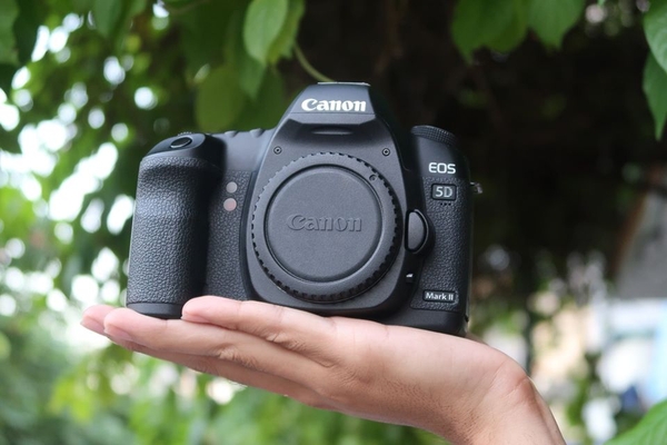 Canon 5D Mark 2 - Sự lựa chọn ngon, bổ, rẻ cho dòng Full Frame