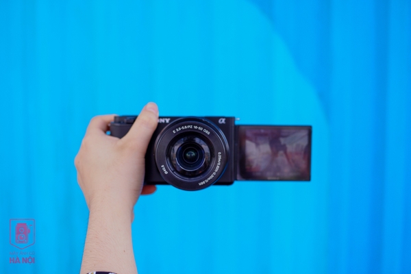 Điều gì khiến ZV-E10 trở thành một máy ảnh vlog lý tưởng?