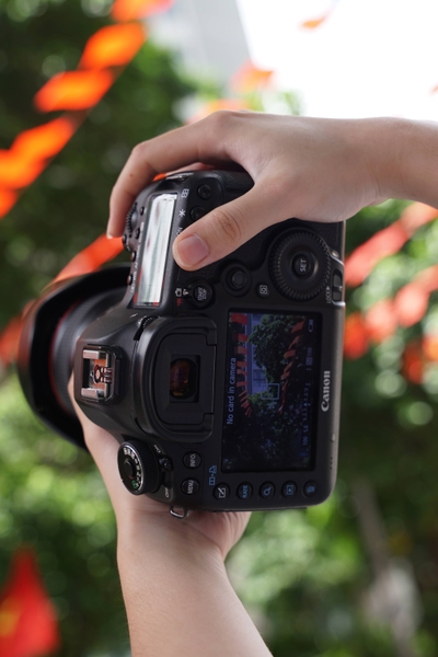 Máy ảnh Canon cũ