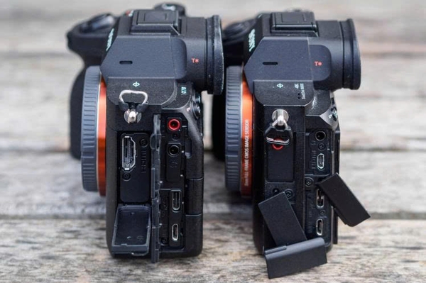 Sony A7IV: Đánh giá chi tiết & So sánh với A7III
