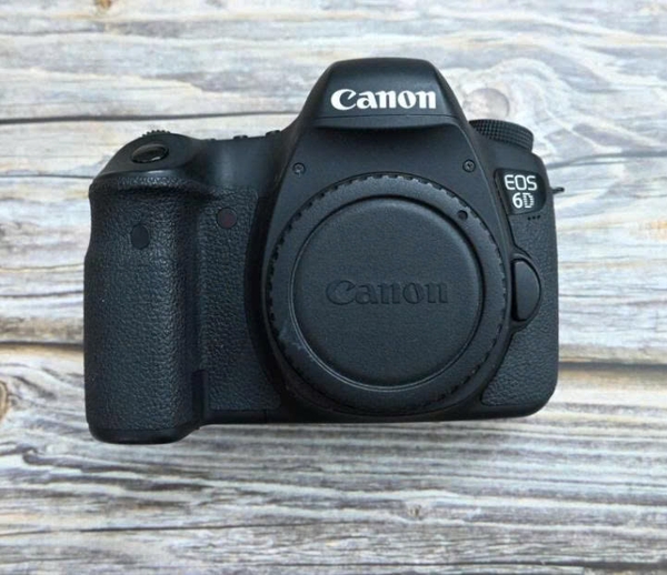 Top 5 Máy Ảnh Canon Cũ Đáng Mua Nhất Tại MACHN