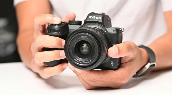  Máy Ảnh "Hàng Xách Tay