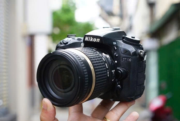  Máy Ảnh "Hàng Xách Tay