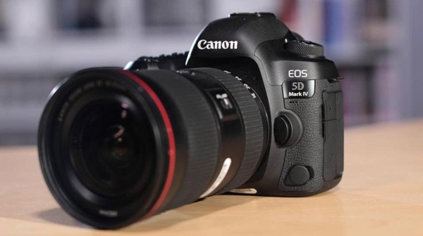 Canon 5D Mark IV vs 6D Mark II