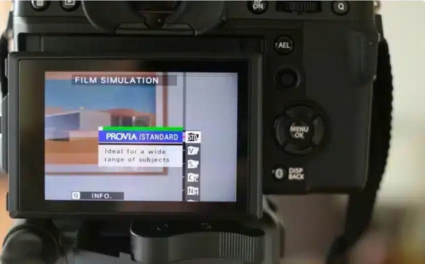 Giả Lập Màu Phim