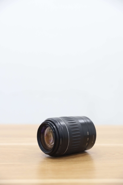 Canon NEW FD 80-200mm F4L with Genuine Hood BT-58 Used lens