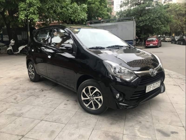 Toyota Wigo màu đen hợp tuổi Quý Mùi