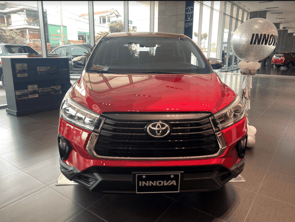 Mẫu xe Toyota Innova Đà Nẵng có thiết kế và  trang bị tiện nghi