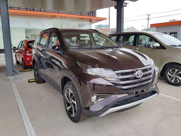 Tuổi tân sửu mua xe màu gì? Mua xe Toyota Rush màu nâu hợp mệnh