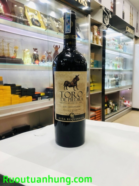 Rượu vang Toro De Piedra - Grand Reserve - Syrah Cabernet Sauvignon - dung tích chai 750ml và chai1.5 lít